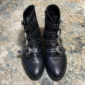 ETC! Ankle Boots